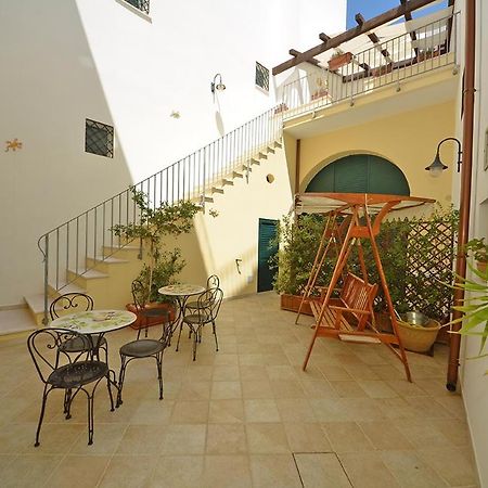 Casa Branca Bed & Breakfast Castrignano del Capo Ngoại thất bức ảnh